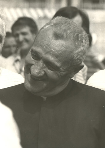 Padre Gianni Corti