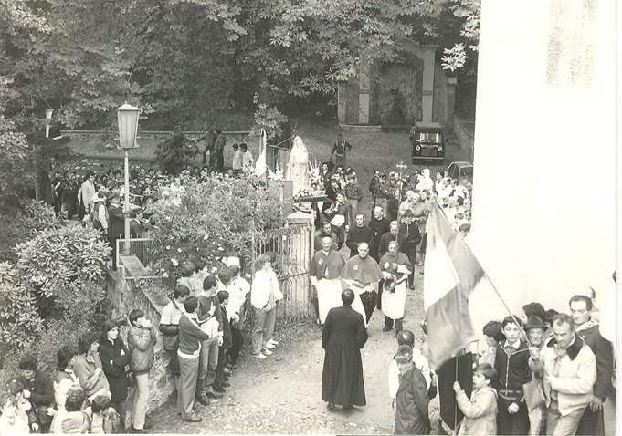 Festa di Galbiate - processione della 3° domenica di ottobre - statua della Madonna del Giglio - arrivo al Santuario del Monte Barro - Cardinal Carlo Maria Martini