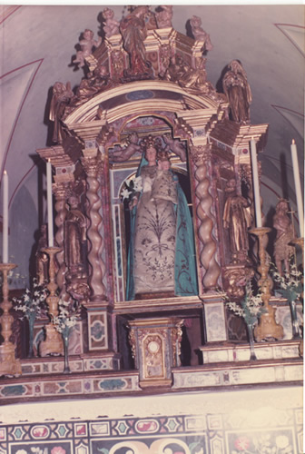 Festa di Galbiate - Santuario del Monte Barro - altare - statua della Madonna del Giglio
