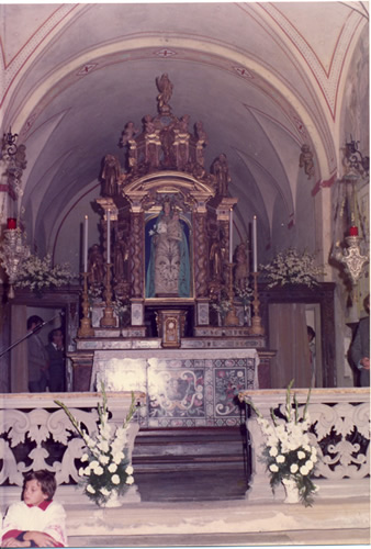 Festa di Galbiate - Santuario del Monte Barro - altare - statua della Madonna del Giglio