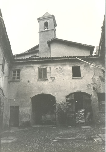 Galbiate - ex casa Marselli - interno del cortile - campanile di S. Eusebio