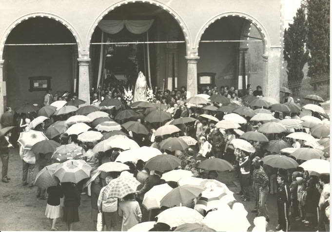 Festa di Galbiate - processione della 3° domenica di ottobre - statua della Madonna del Giglio