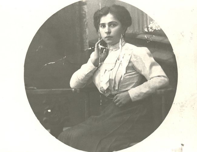 Rotratto femminile - Giovanna Tentori
