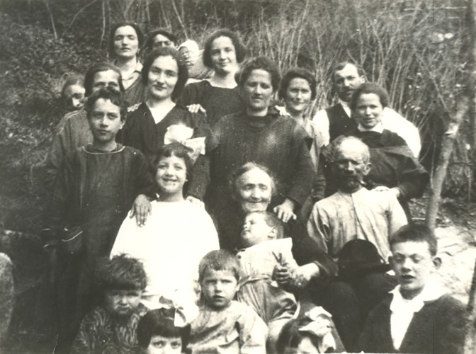 Galbiate - frazione Patrizi - ritratto di gruppo - abitanti