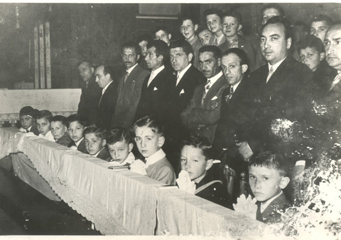 Galbiate - ritratto di gruppo - celebrazione Prima Comunione
