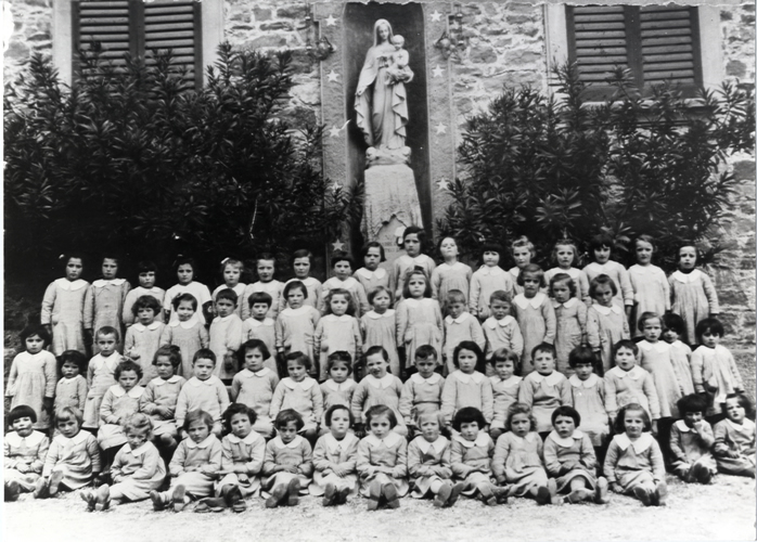 Galbiate - ritratto di gruppo - bambini dell