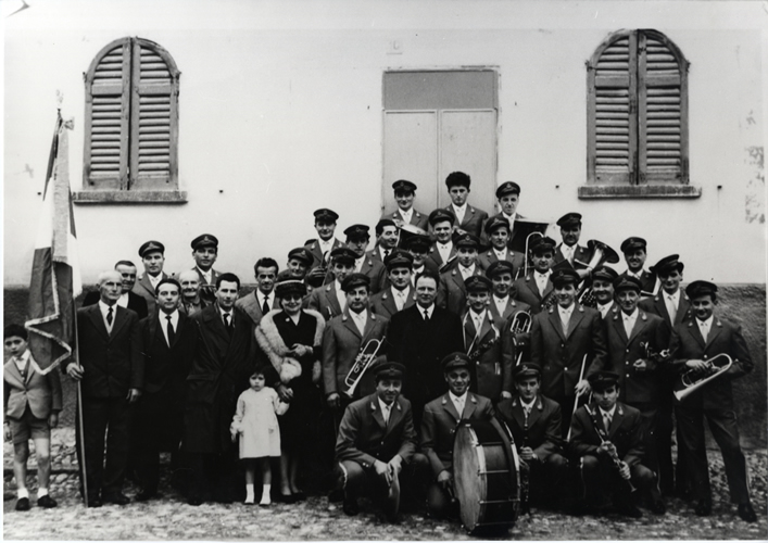 Galbiate - ritratto di gruppo - corpo musicale galbiatese nel 1961