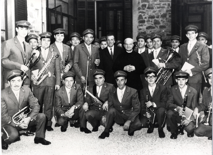 Galbiate - ritratto di gruppo - corpo musicale galbiatese negli anni 