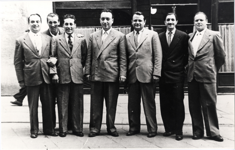Ritratto di gruppo maschile - amici galbiatesi