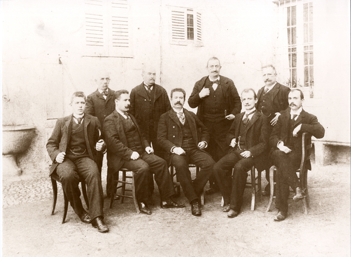 Galbiate - ritratto di gruppo - direttori e dirigenti delle filande