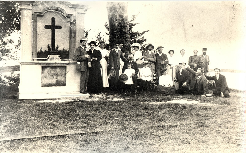 Galbiate - Monte barro - piazza Lecco - ritratto di gruppo - gitanti
